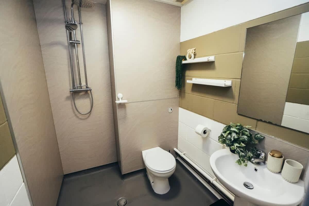 1Br City Centre Apt, Self Check In, Wifi, By Derbnb Шефилд Экстерьер фото